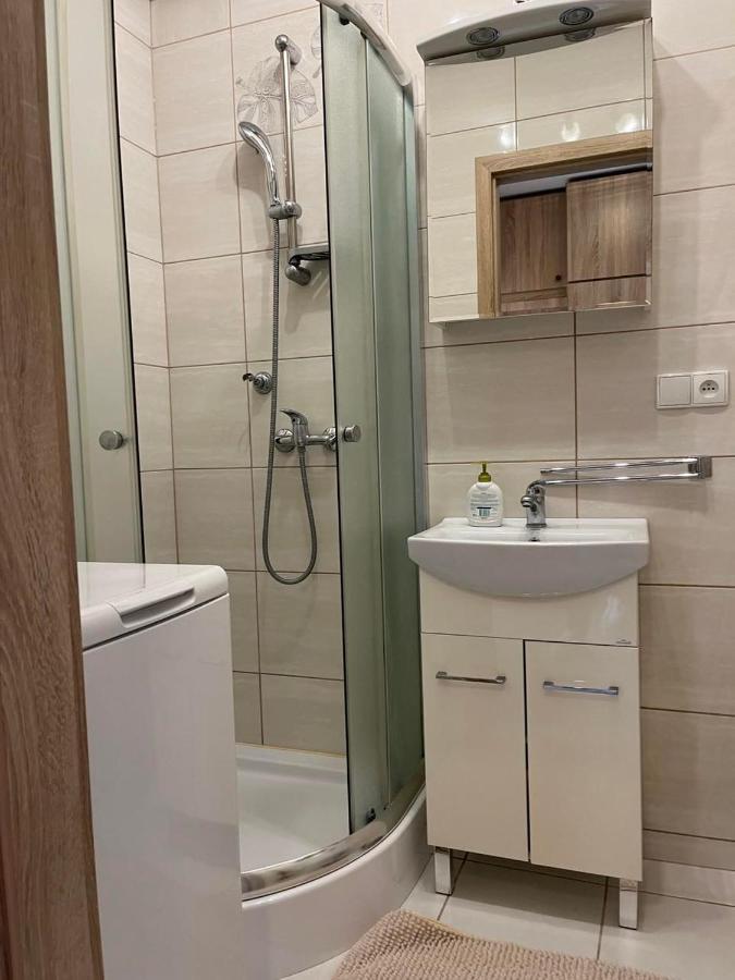 Wakcyjny Przy Ulicy Paryzntow * Gdansk