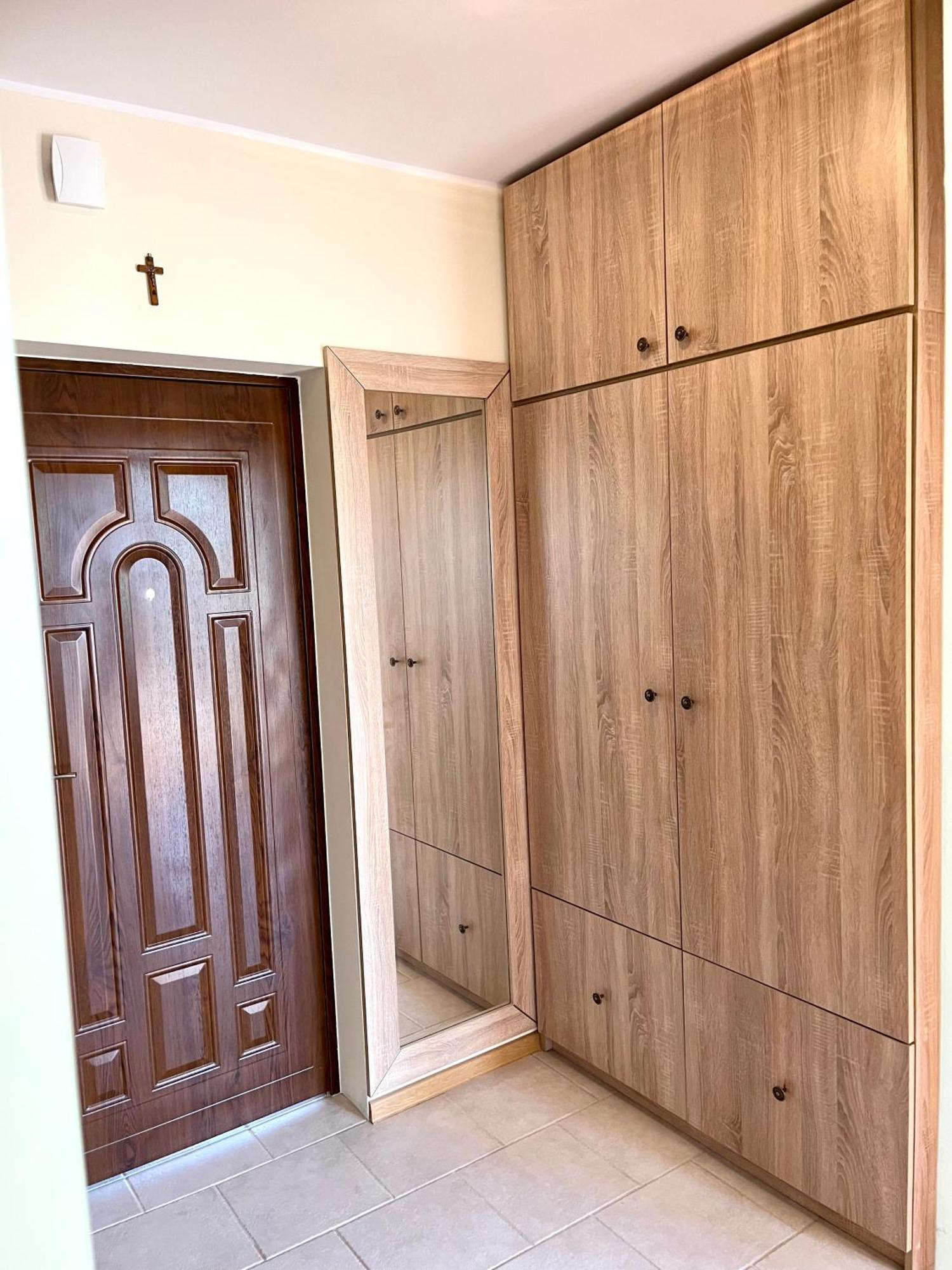 Apartment Wakcyjny Przy Ulicy Paryzntow *